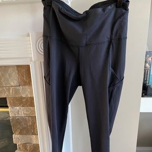 Great condition Lululemon black leggings
